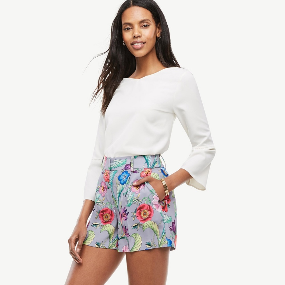 NWT Ann Taylor Jungle Floral Pleated Shorts 8P